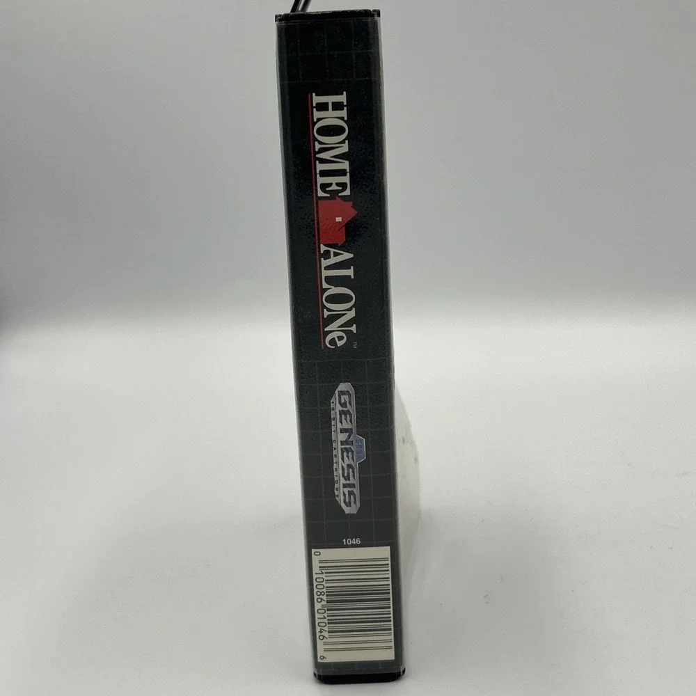 SEGA Home Alone Game (Sega Genesis) Clamshell Case 1992 No Manual